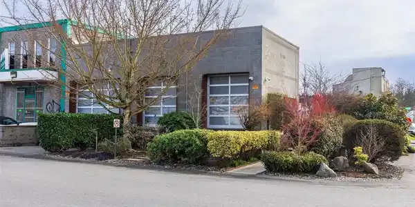 4020 6th NW