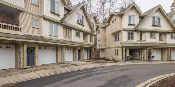 227 Sage Brook