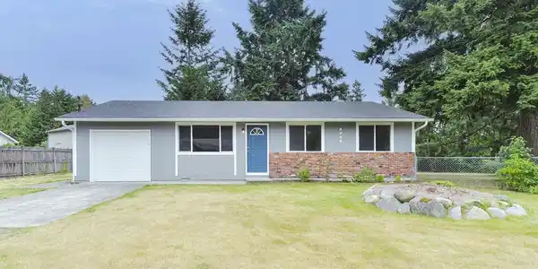 2705 181st E
