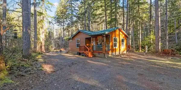851 N Duckabush N