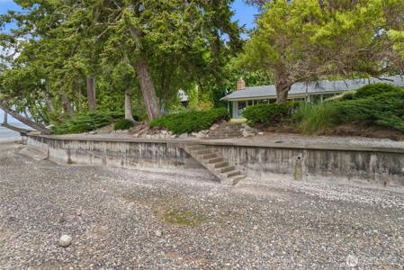 3820 85th NW