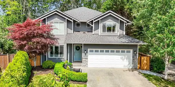 3906 141st SE