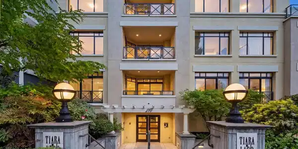 210 Market