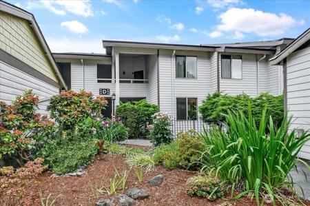 23501 Lakeview