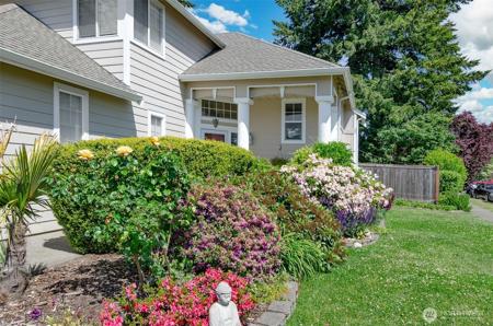 5614 Vincent SE