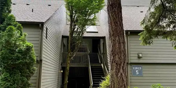 11815 93rd NE