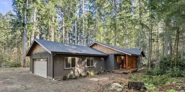 11211 Juniper