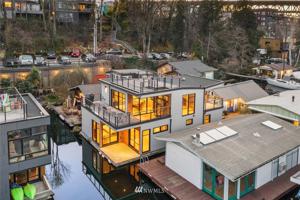 3146 Portage Bay E