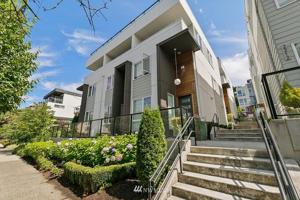 2218 Franklin E