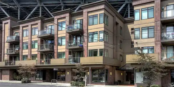 3217 Eastlake E