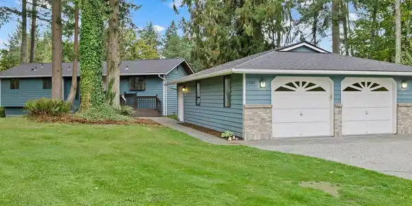 14301 44th NW