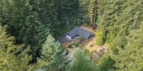 13719 Pinehurst NW