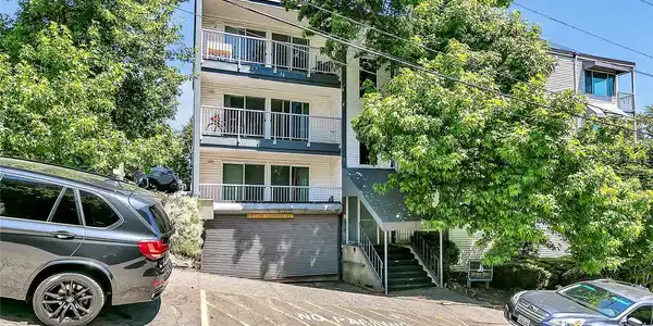762 Hayes