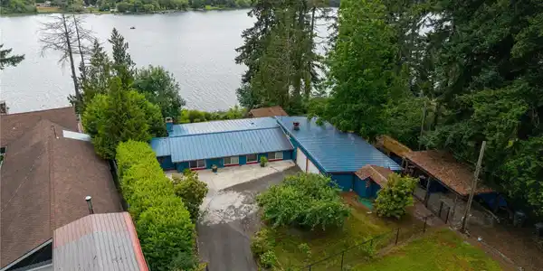 301 Lake Isabella