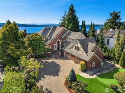 2307 Evergreen Point