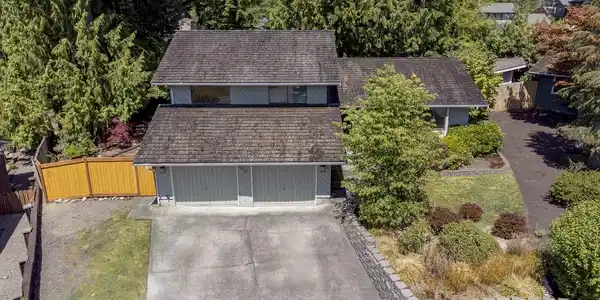 3415 103rd SE