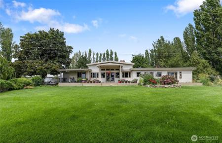 4872 Road 6.5 NE