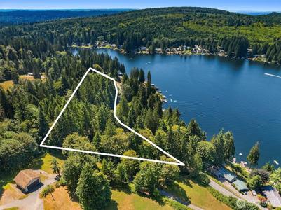 2303 Lake Roesiger