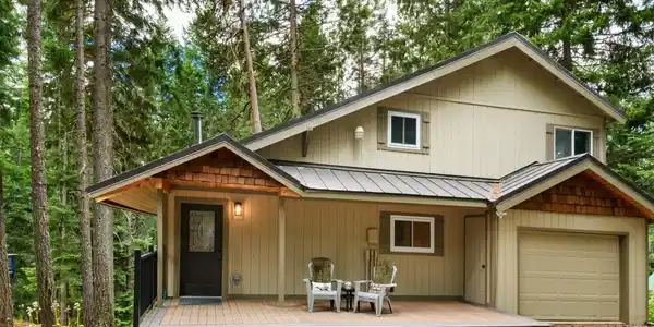 221 Lakedale