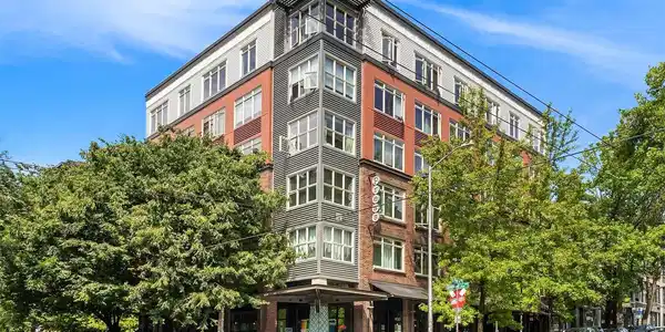 1610 Belmont