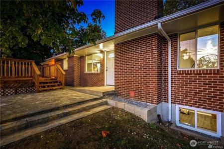 7415 Steilacoom SW