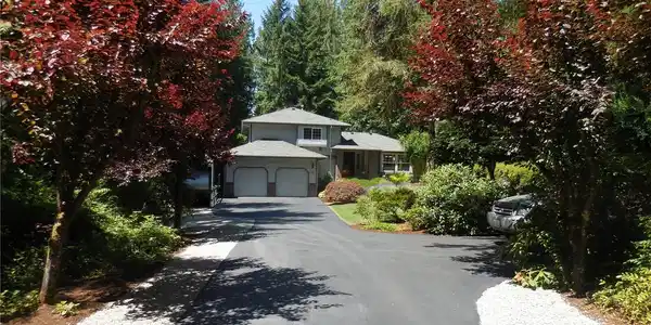 5201 Delta Place