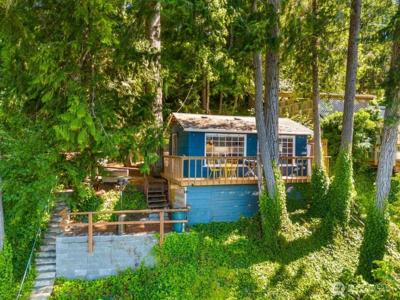1205 Summit Lake Shore NW