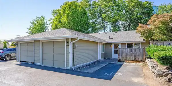 5702 N 33rd