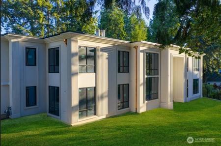 2837 Evergreen Point