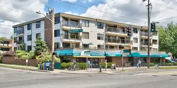 7850 Green Lake N