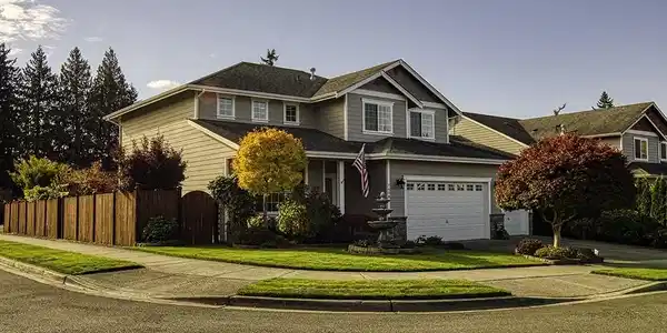 7608 33rd NE