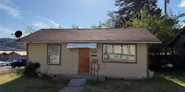 602 Cedar