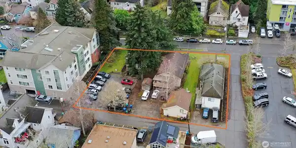 34 36, 38, 42 W Dravus Street