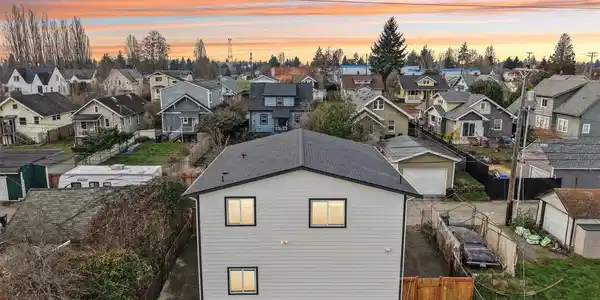 1722 Cushman