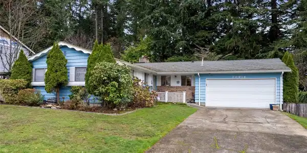 10916 Lundstrom SW