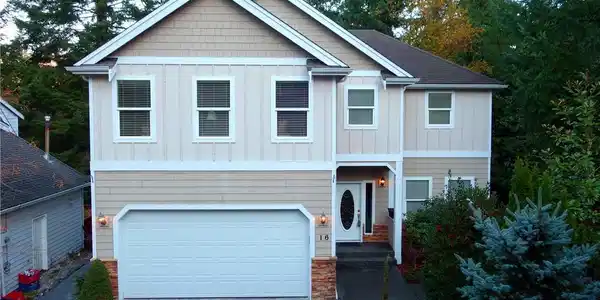 16 Fairway Lane