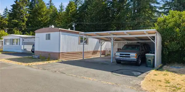 4707 Black Lake Belmore SW