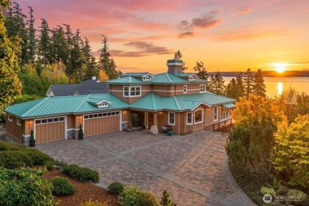 21322 President Point