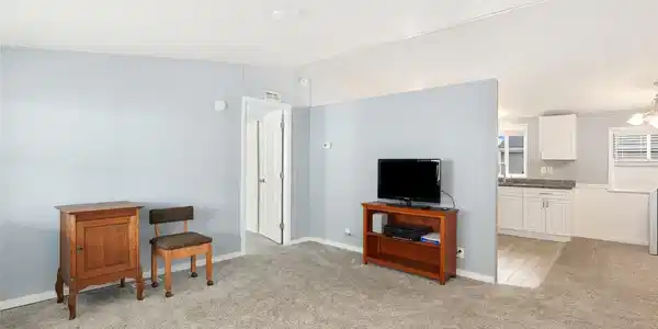 Image 4 Image 4