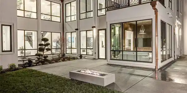 2837 Evergreen Point