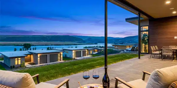 23413 Cliff View