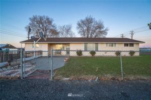 1604 W Pheasant Street