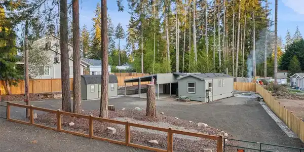221 E Park