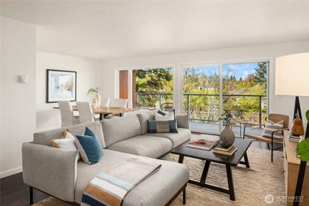 2501 Canterbury E