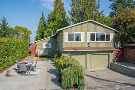 7307 35th SW
