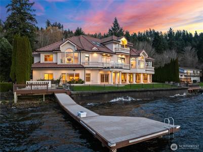 2819 Lake Sammamish NE