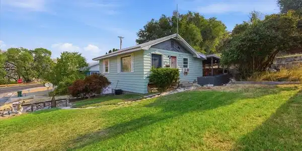 807 Birch Street