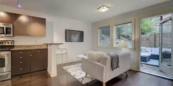 120 NW 39th Street