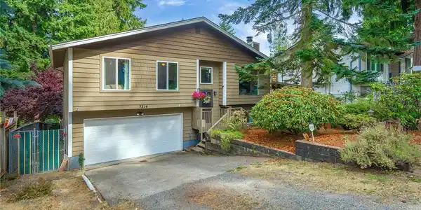 7214 193rd E