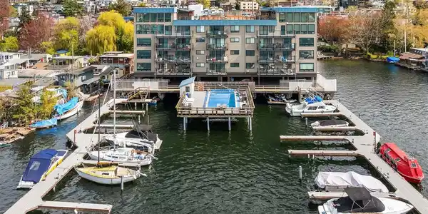 2301 Fairview E